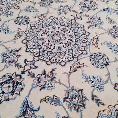 فرش دستبافت یک و نیم متری مدا نایین کد 577