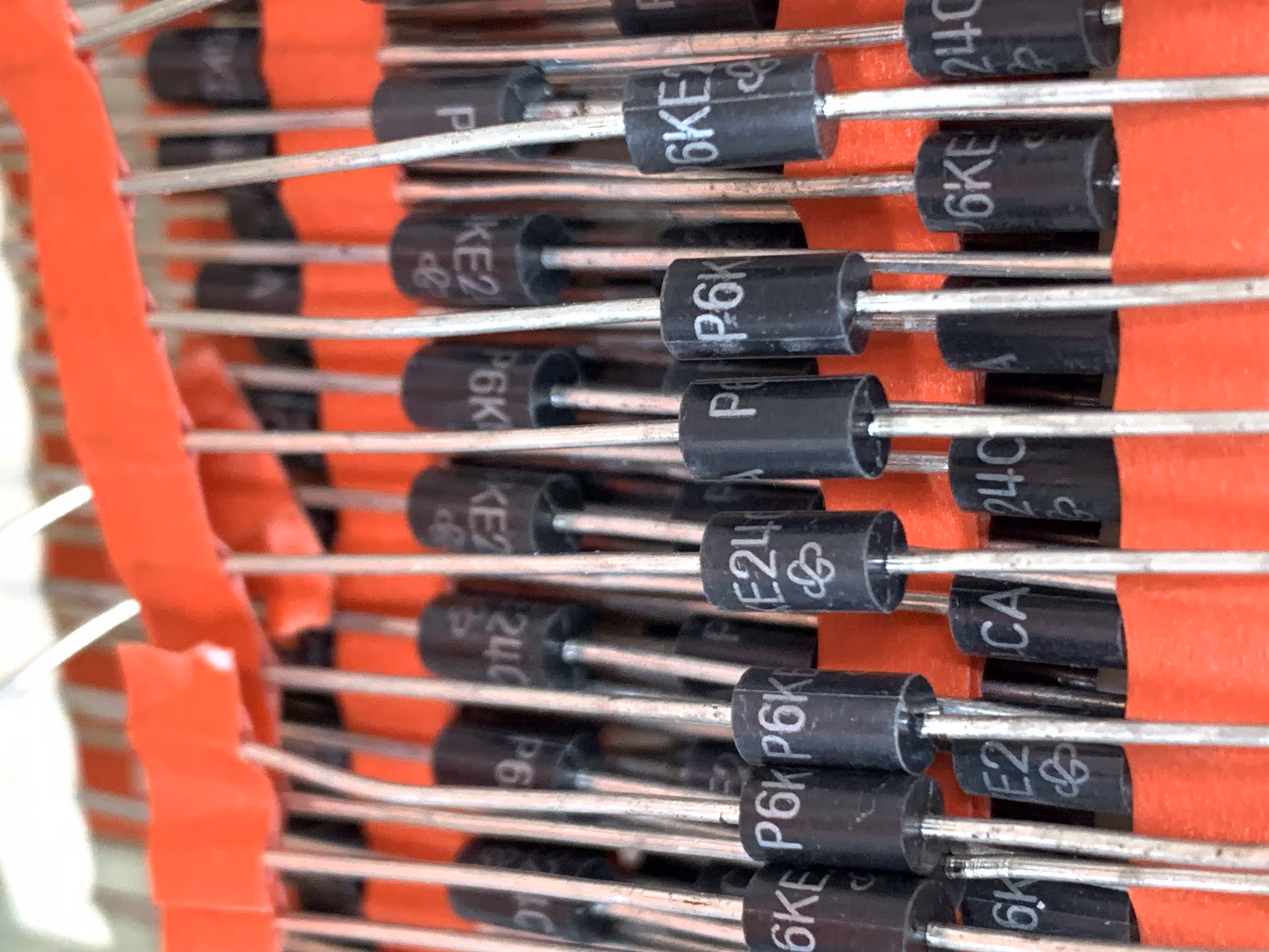 دیود زنر P6KE24CA