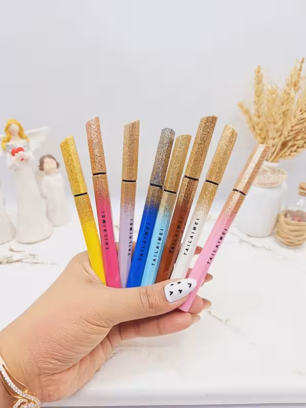 چشم رنگی مات ماژیکی برند تایلامی پوکه گلیتری کد NO.:TLM-E118