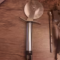 رول بر استیل  آشپزخانه  بدلیل مشکل ظاهری