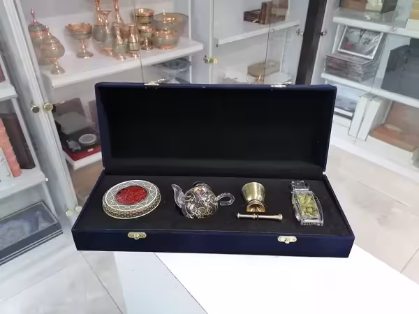 پک هدیه زعفران و هل - قوری‌دار