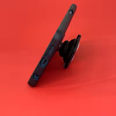 کاور کد ip11pm مناسب برای گوشی موبایل اپل iPhone 11 Pro Max به همراه پاپ سوکت