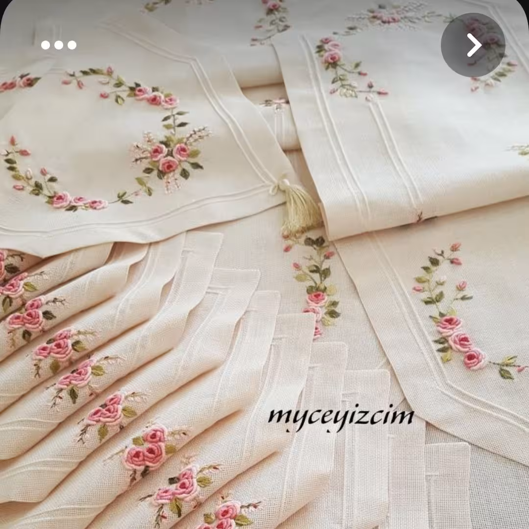 ست رومیزی گلدوزی ژوردوزی (با بهترین متریال مناسب عروس خانوم ها در رنگ و اندازه ی دلخواه) 