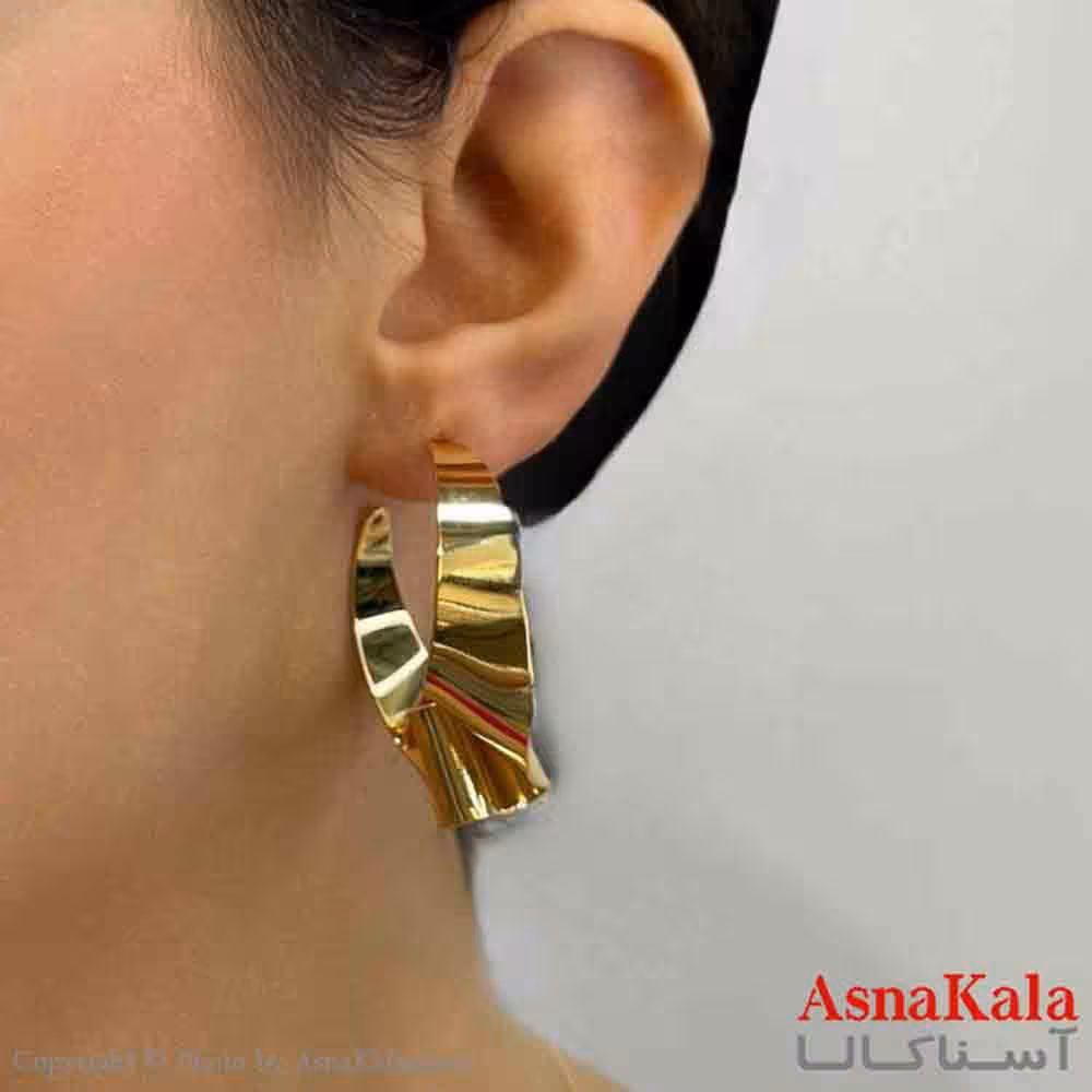 گوشواره دخترانه مینیمال طرح حلقه ای آینه ای پیچی رنگ طلایی کد GSH151839W
