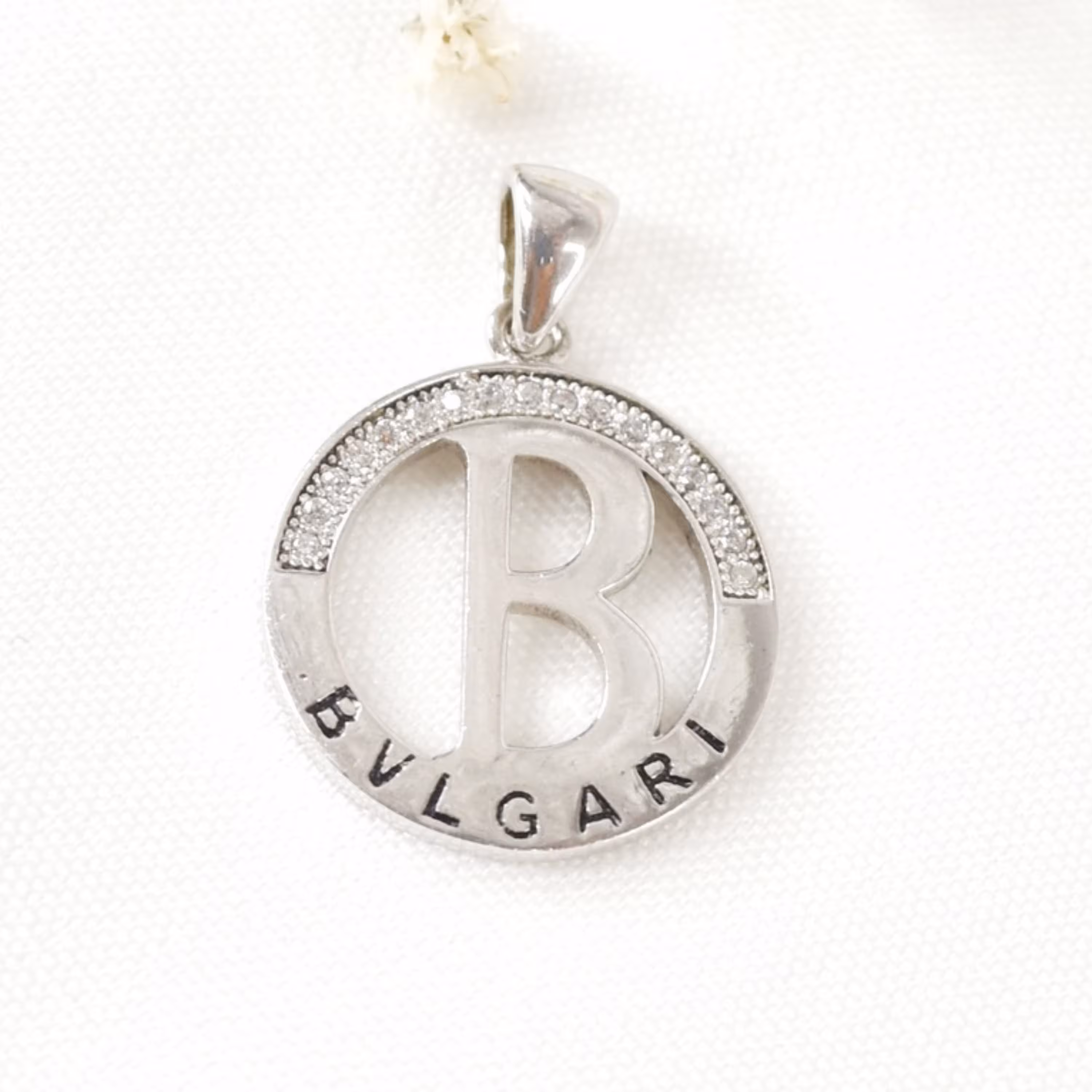 پلاک نقره طرح حروف لاتین با نقره 925 عیار کد1953