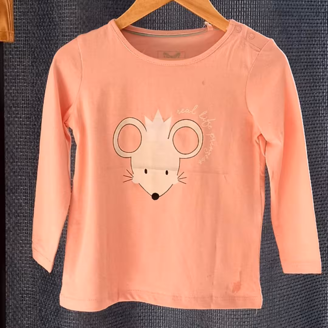 بلوز دخترانه برند لوپیلو آلمان، کیفیت عالی، تمام نخ، ا رگانیک، ضد حساسیت سایز 2تا4سال رنگش صورتیش قشنگتر از عکسش هست 