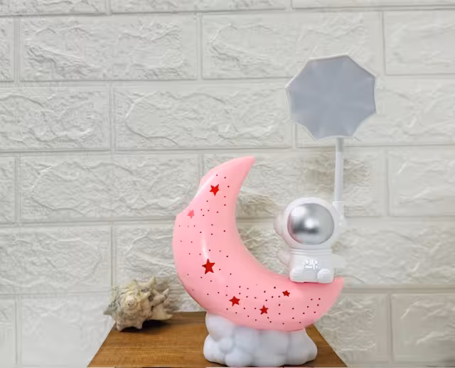 چراغ مطالعه فضانورد و ماه-صورتی