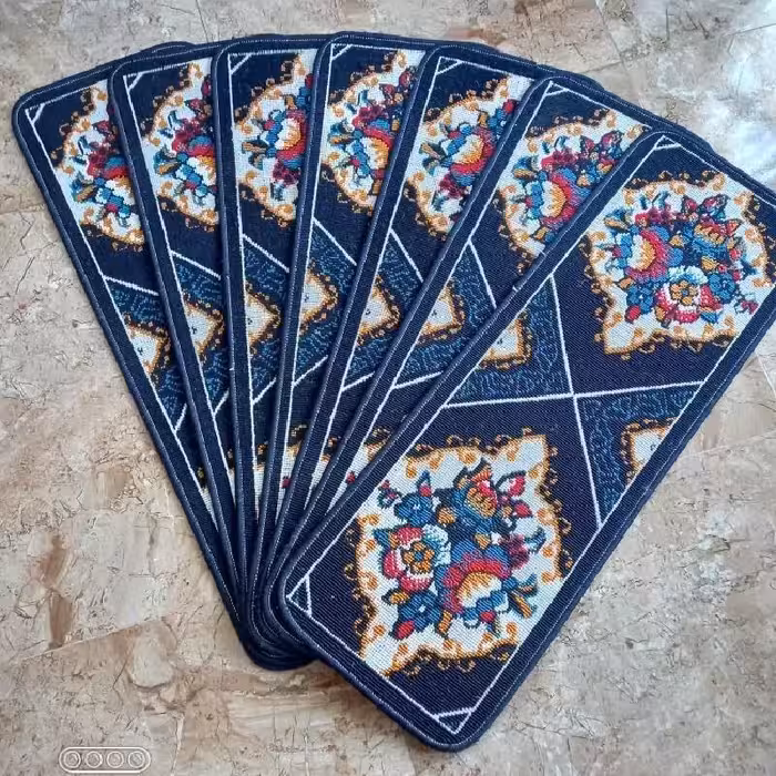 روپله ای گلیم طرح گل آرا(90در30)(هزینه ارسال باخریداروپس کرایه میباشد)