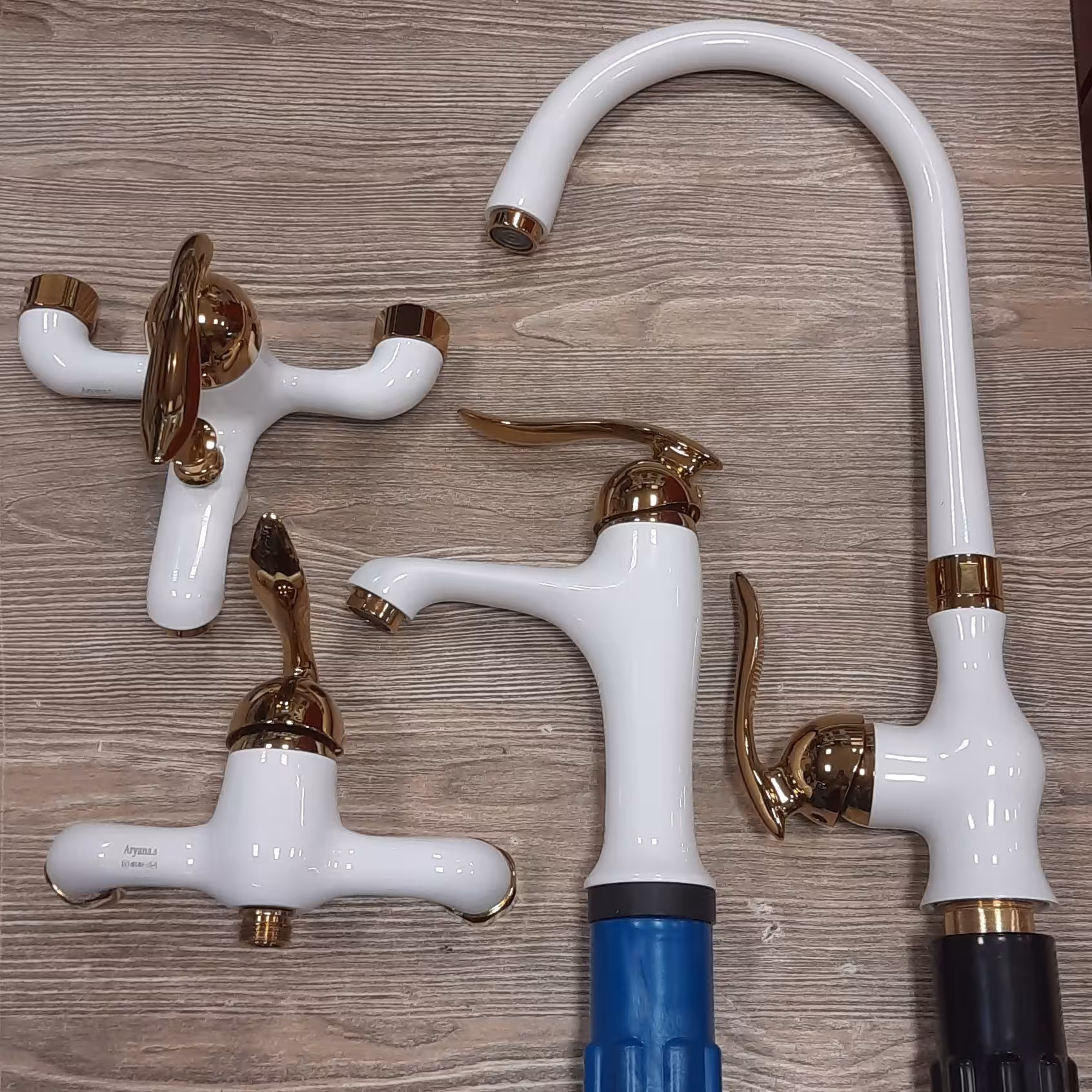 شیرالات سفید طلا  اریانا  مدل اریو 