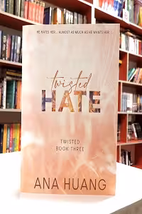 Twisted Hate اثر Ana huang