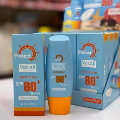 کرم ضد آفتاب فلوئیدی بی رنگspf80