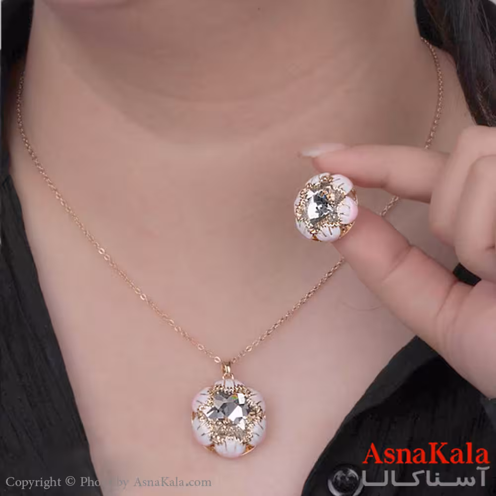 نیم ست زنانه شامل گردنبند و گوشواره  استیل 316 مدل دایره با ستاره صورتی رنگ طلایی  کد NIM14515W