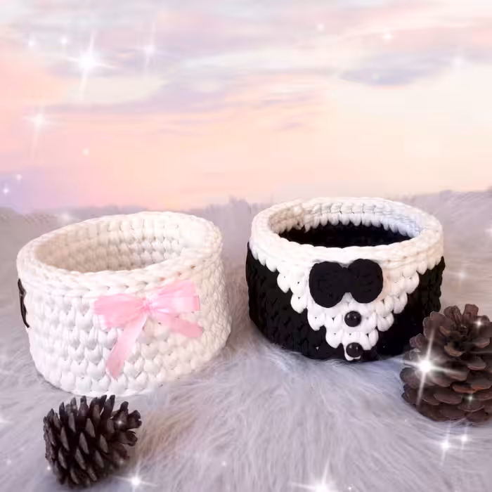 سبد قلاب بافی تریکو طرح عروس و داماد کد 80065 مجموعه 2 عددی