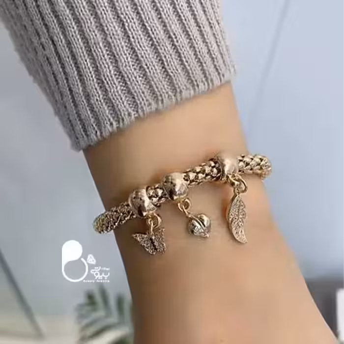 بنگل پر و پروانه