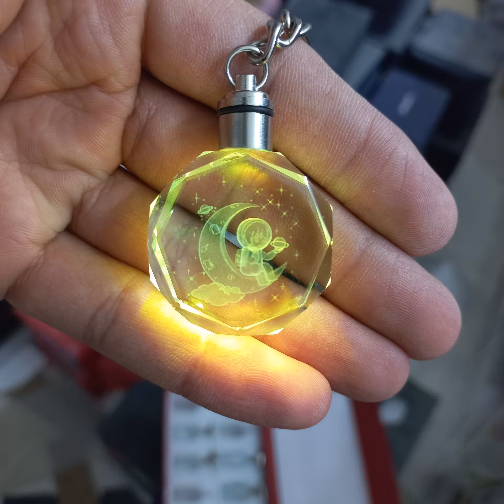 سر کلیدی کریستالی چند ضلعی (6طرح و 6 رنگ)