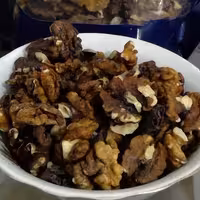 مغز گردوی خورشتی پرچرب و گوشتی(تازه و تولید خانگی و بهداشتی)