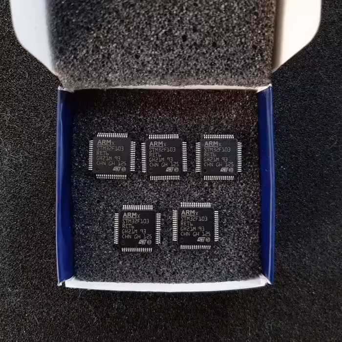  میکروکنترلر اس تی مایکروالکترونیکس مدل STM32F103RE بسته 5 عددی