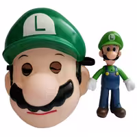 فیگور لوئیجی به همراه ماسک Luigi