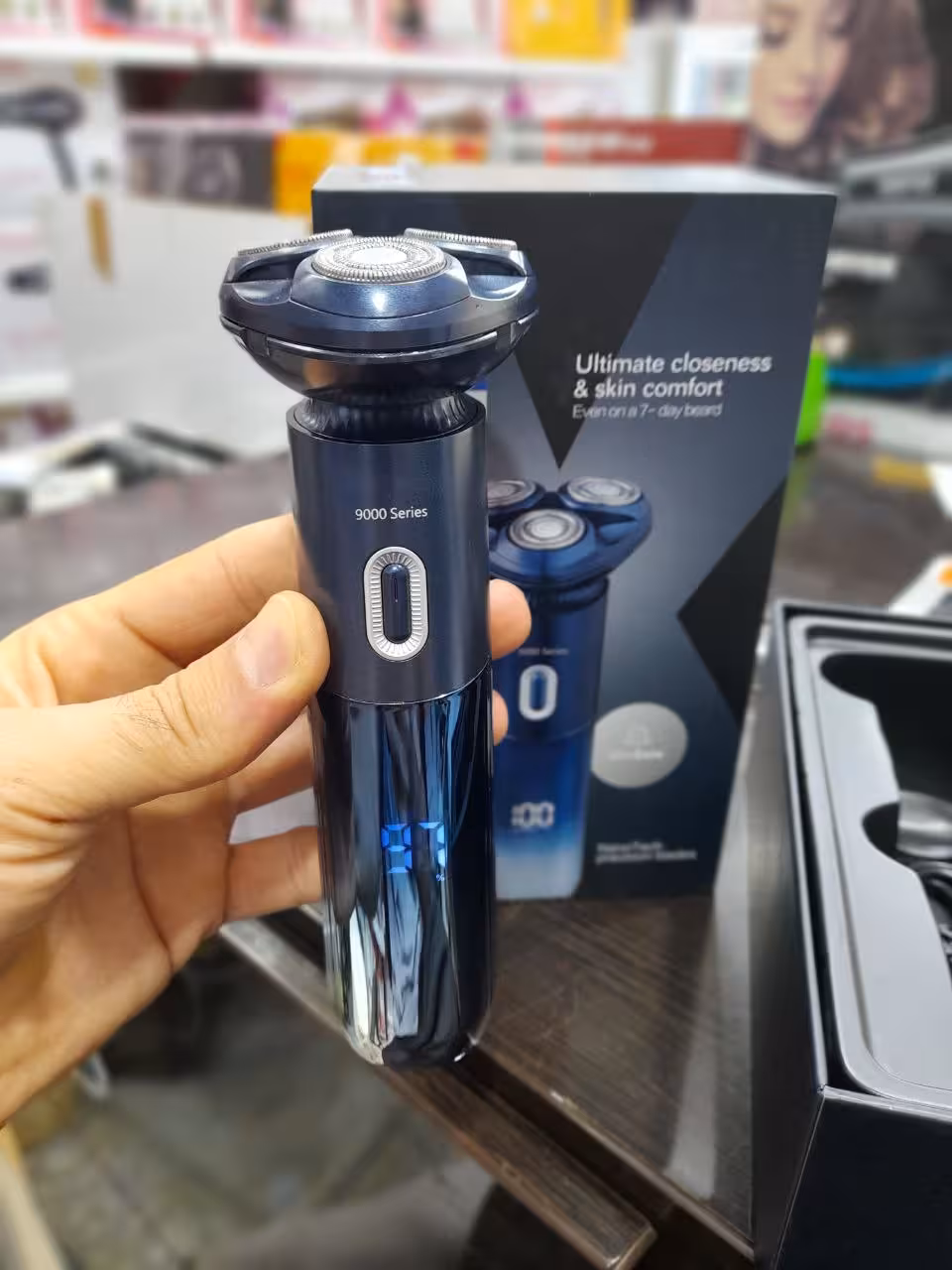ریش تراش فیلیپس سری 9000 مدل s9647