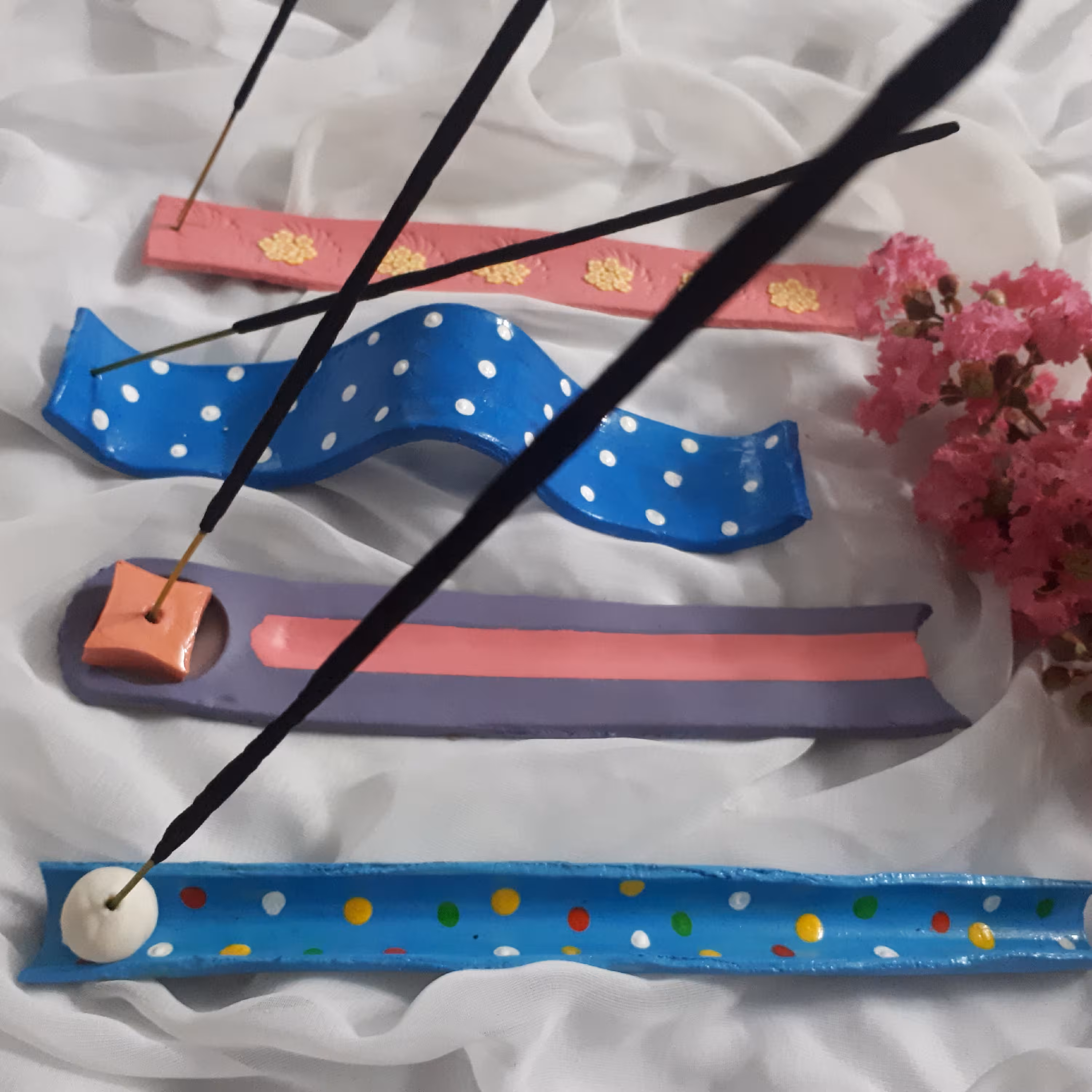 عود سوز در رنگها و طرحهای متنوع دست ساز و خمیری