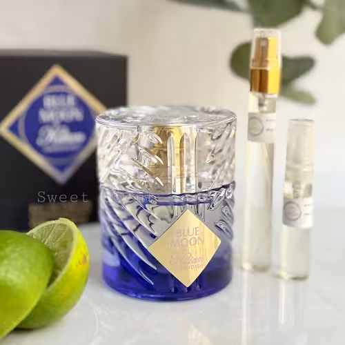 عطر ادکلن هاردباکس بای کیلیان بلو مون جینجر دش | By Kilian Blue Moon Ginger Dash در حجم 50 میل و دکانت 5 و 10 میل(هایکپی مستر کوالیتی)