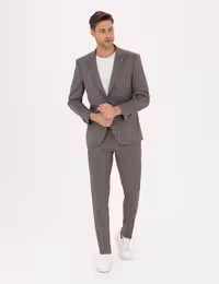 کت و شلوار مردانه قهوه ای روشن پیرکاردین