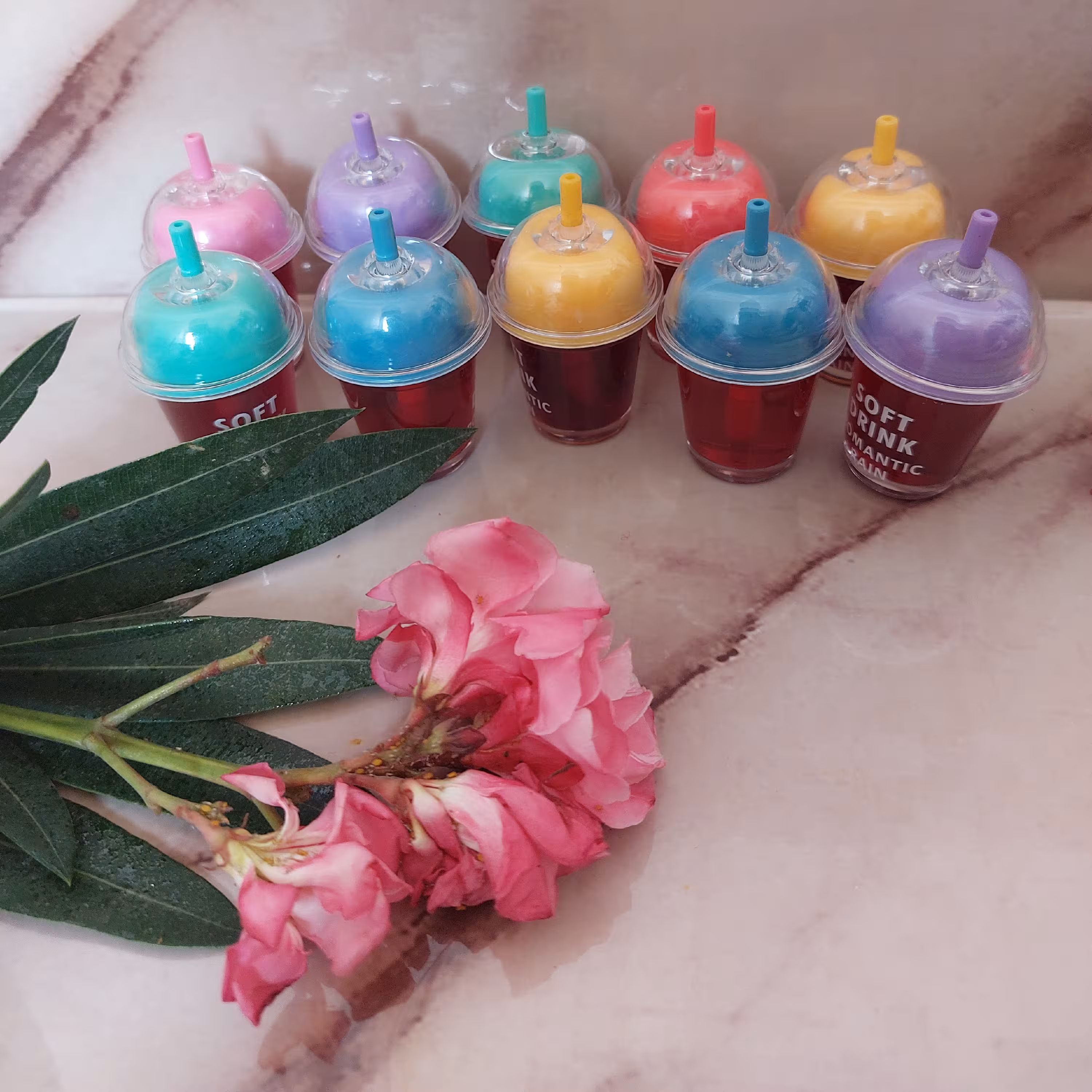 (تینت لب )طرح نوشیدنی  در رنگهای شاد و زیبا