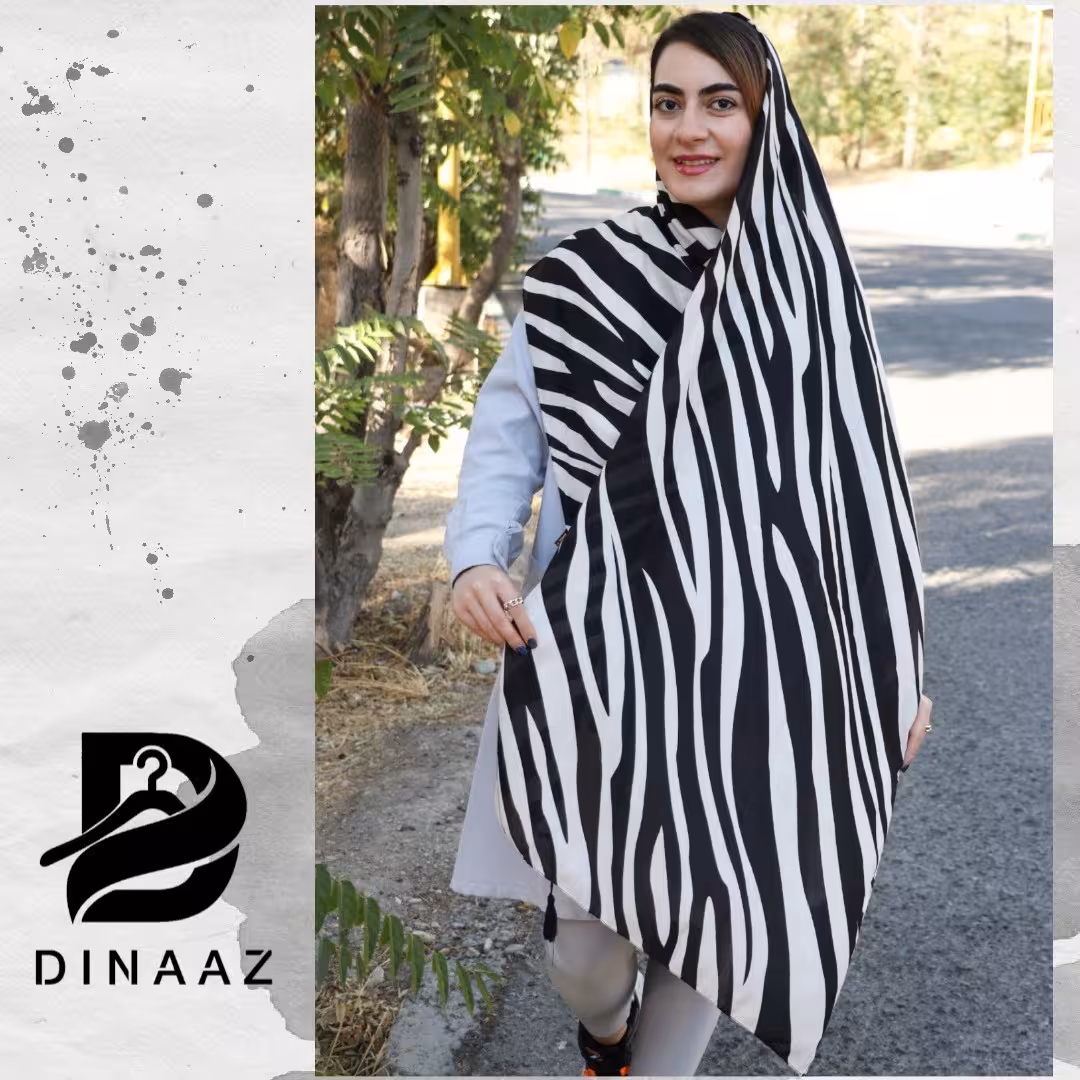 شال نخی طرح دار سفید مشکی منگوله دار قواره دومتری دارای طرح های مختلف