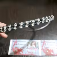 تل نگینی کریستال