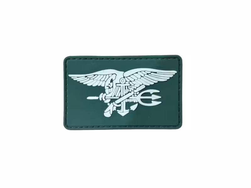 پچ یا برچسب چسبدار کوله پشتی طرح عقاب