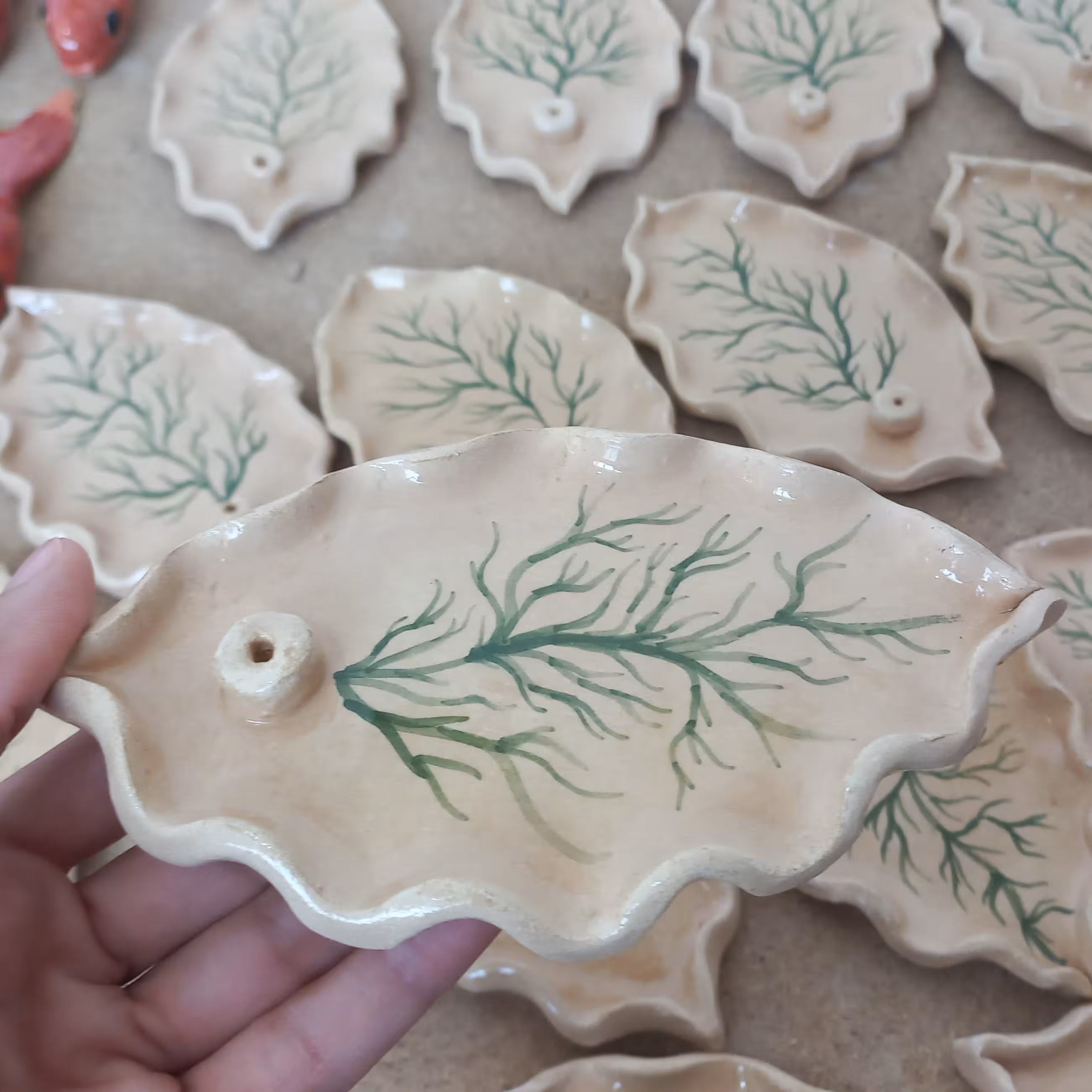 جا عودی دستساز  لعابی  سفالی مدل برگ