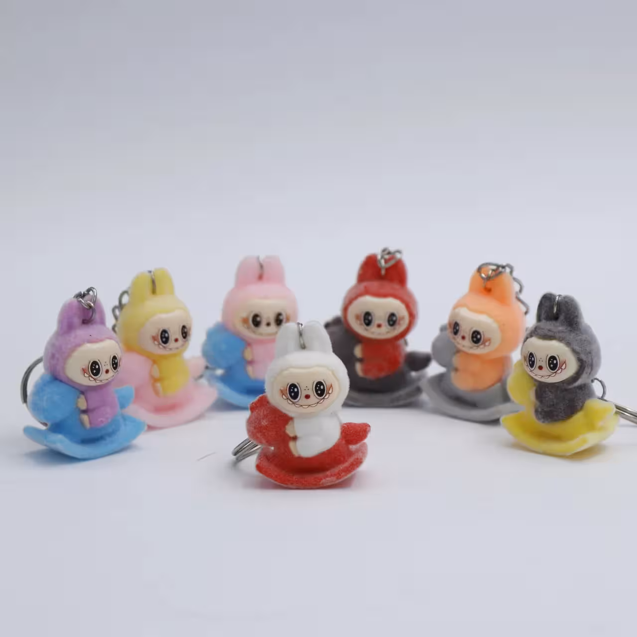 عمده فروشی سرکلیدی آویز لبوبو مخملی وارداتی 38799