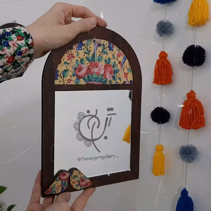 آینه یا جاکلیدی گنبدی گالری مِنار