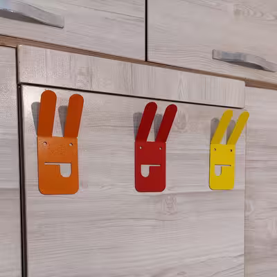 آویز لباس مدل لبخند مجموعه 4 عددی