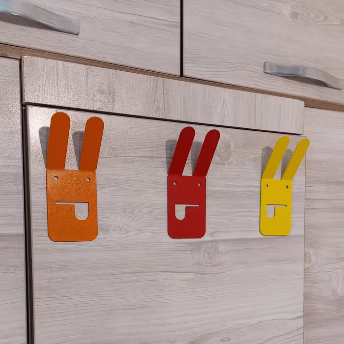 آویز لباس مدل لبخند مجموعه 4 عددی