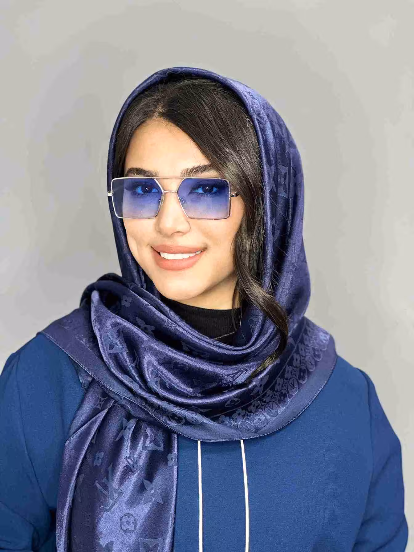 عینک آفتابی اورجینال اسپرت Police پلیس آبی یخی ترند مستطیلی یووی 400