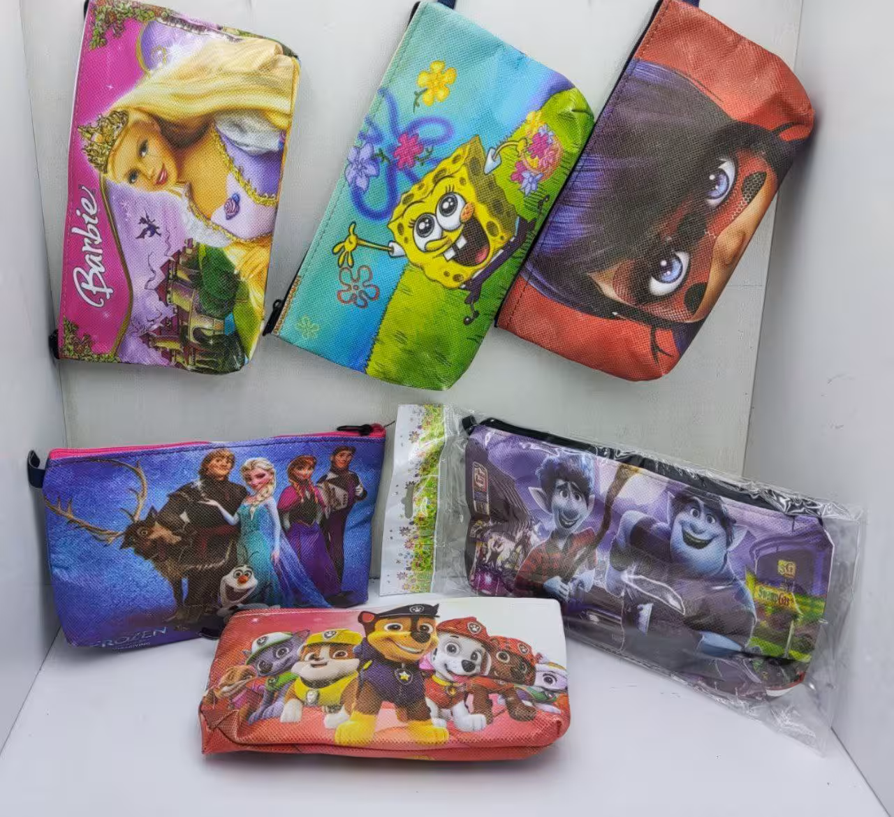 کیف جامدادی پارچه سوزنی طرح کارتونی