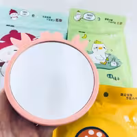 آیینه رومیزی گوش دار مقاوم و محکم دارای پایه تاشو سبک و کاربردی کیفیت عالی 