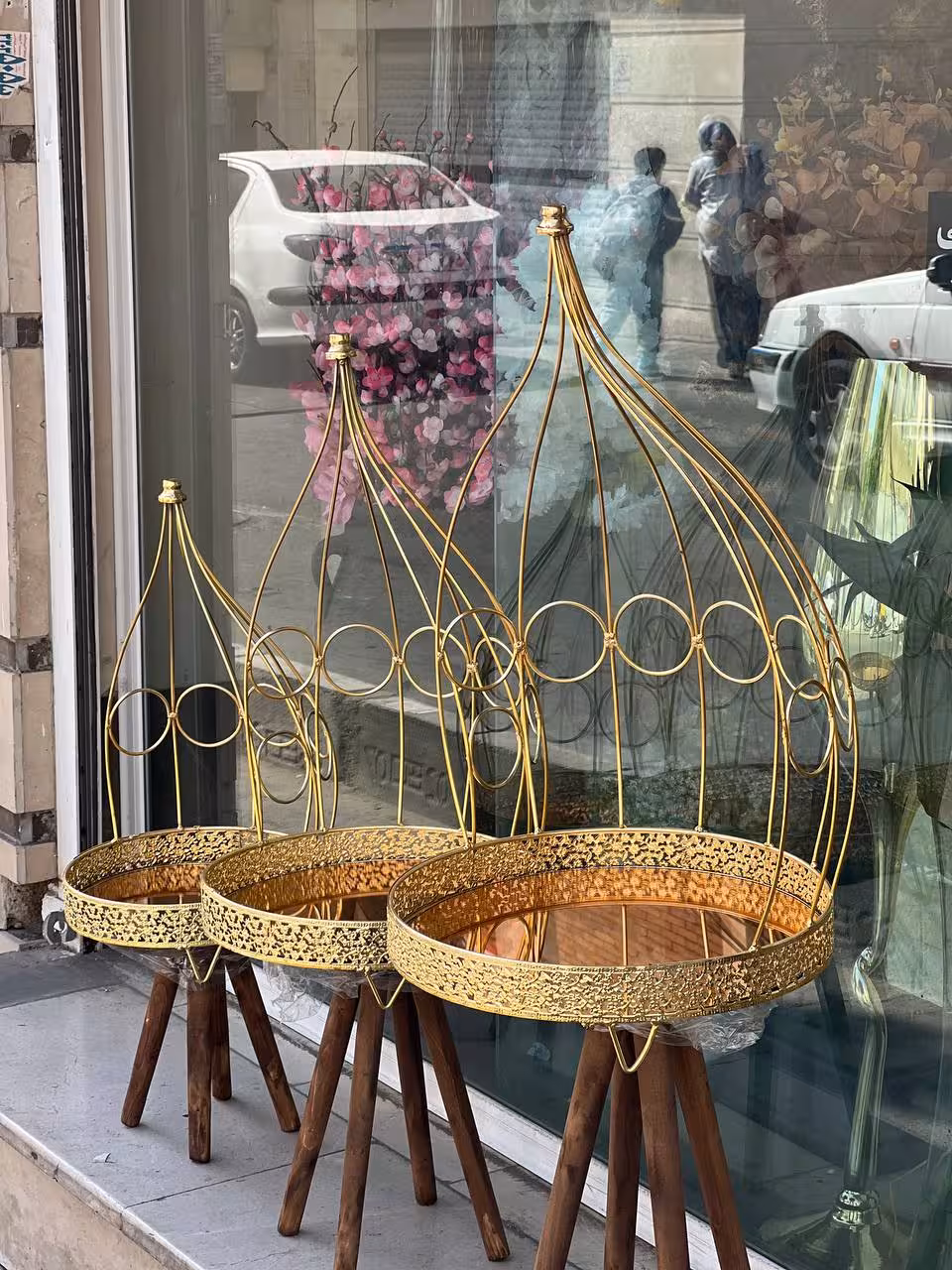 استند بله برون(قفس بله برون) استند عقد