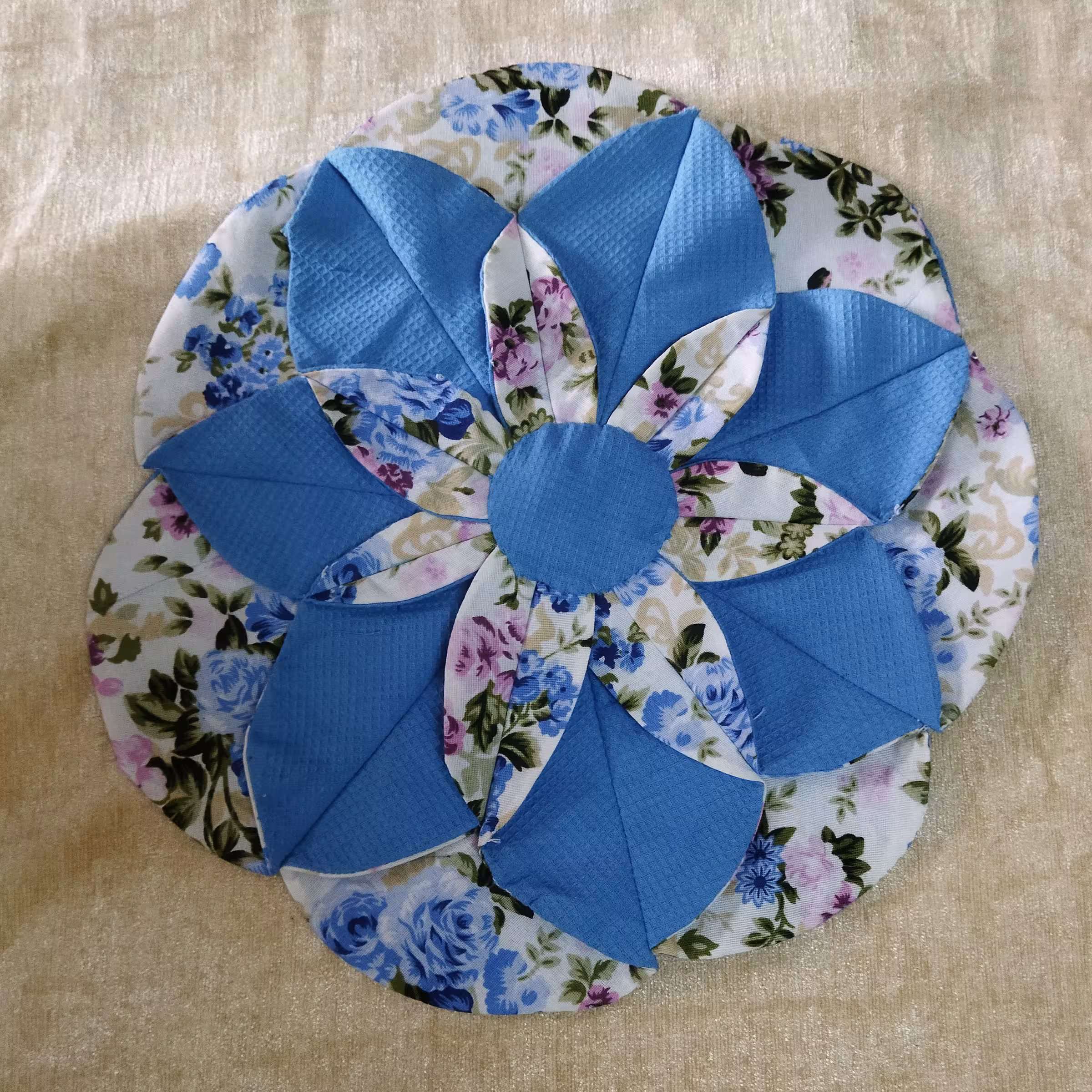 رومیزی- زیربشقابی پارچه ای 