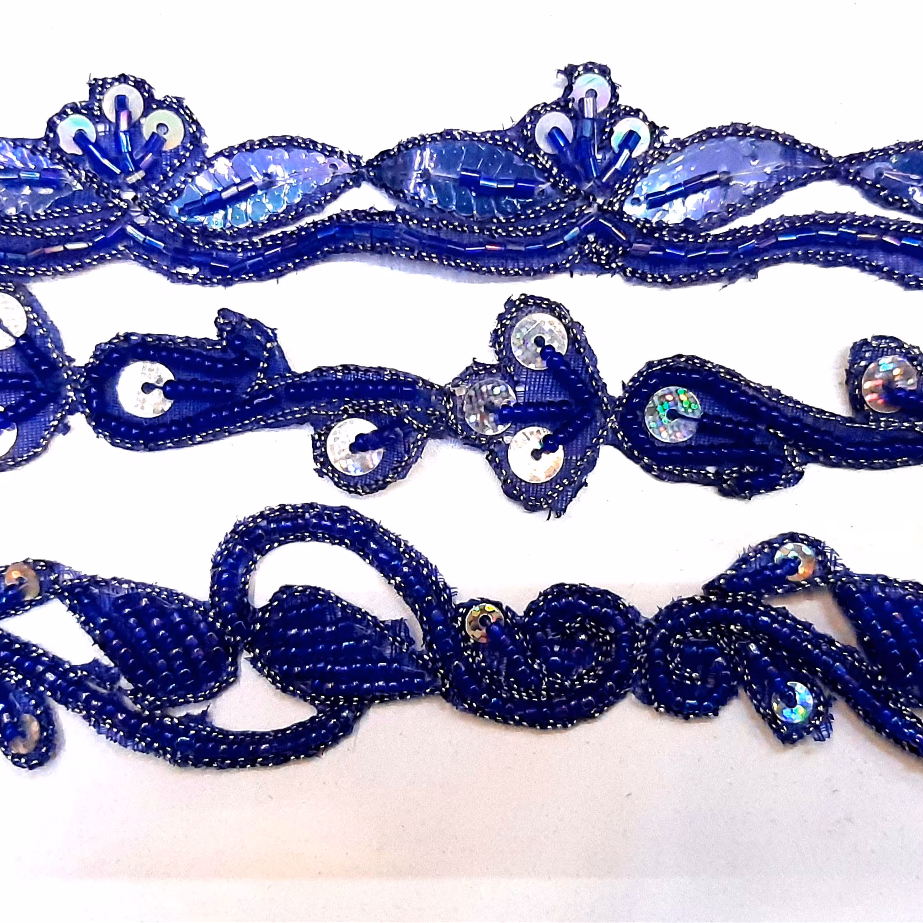 یراق و نوار  لباس زنانه طرح هندی  پولک کاری و مادام کاری