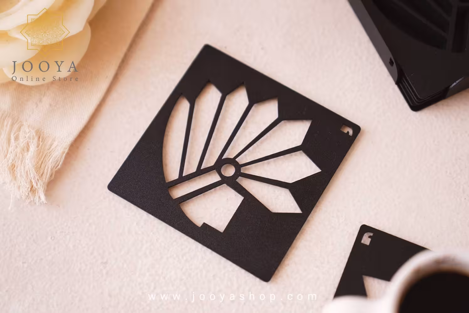 زیر لیوانی سرخ پوست