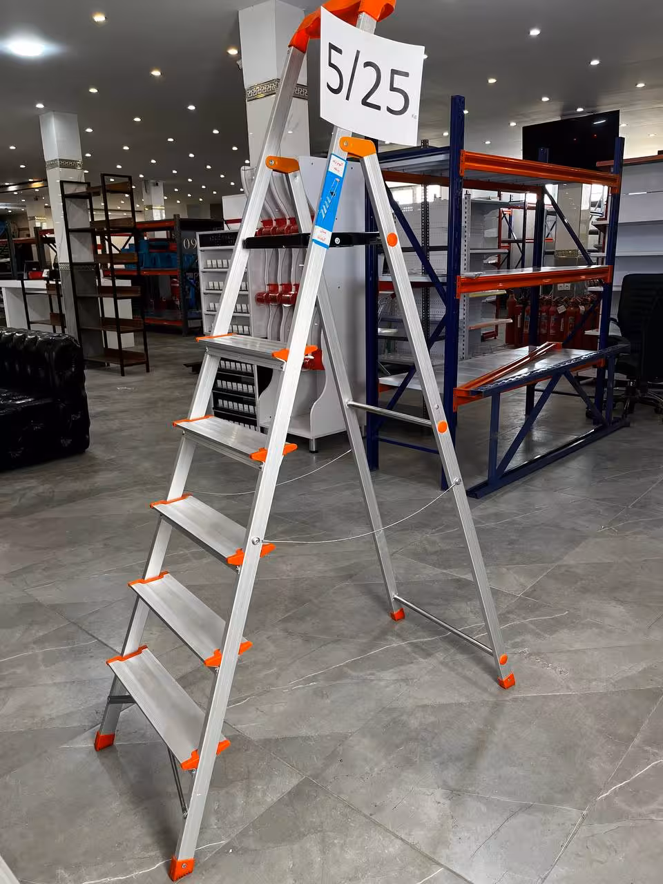 نردبان 6 پله آپادانا 5.25kg - قفسهبندی وکیلی