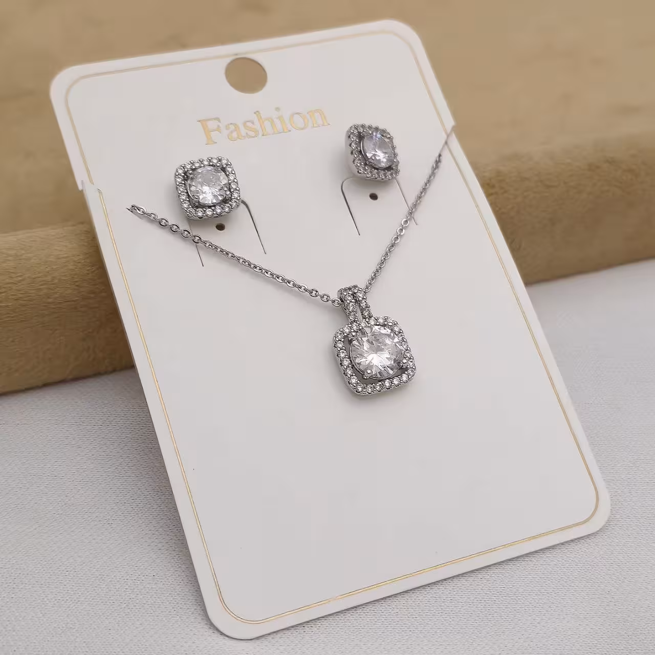 نیم ست فوق العاده جذاب ژوپینگ نگین کریستال پاک عشق سوارسکی هدیه ولنتاینی خاص ارسال رایگان