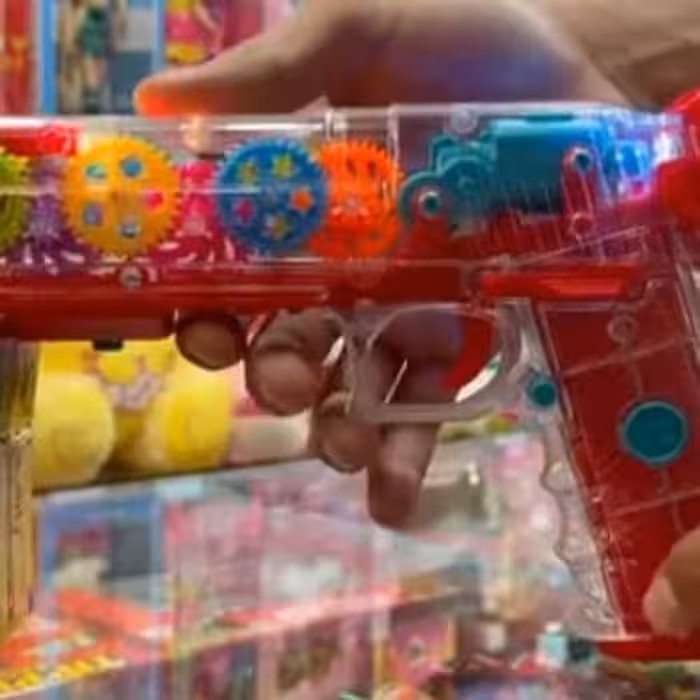 اسباب بازی تفنگ چرخ دنده ای