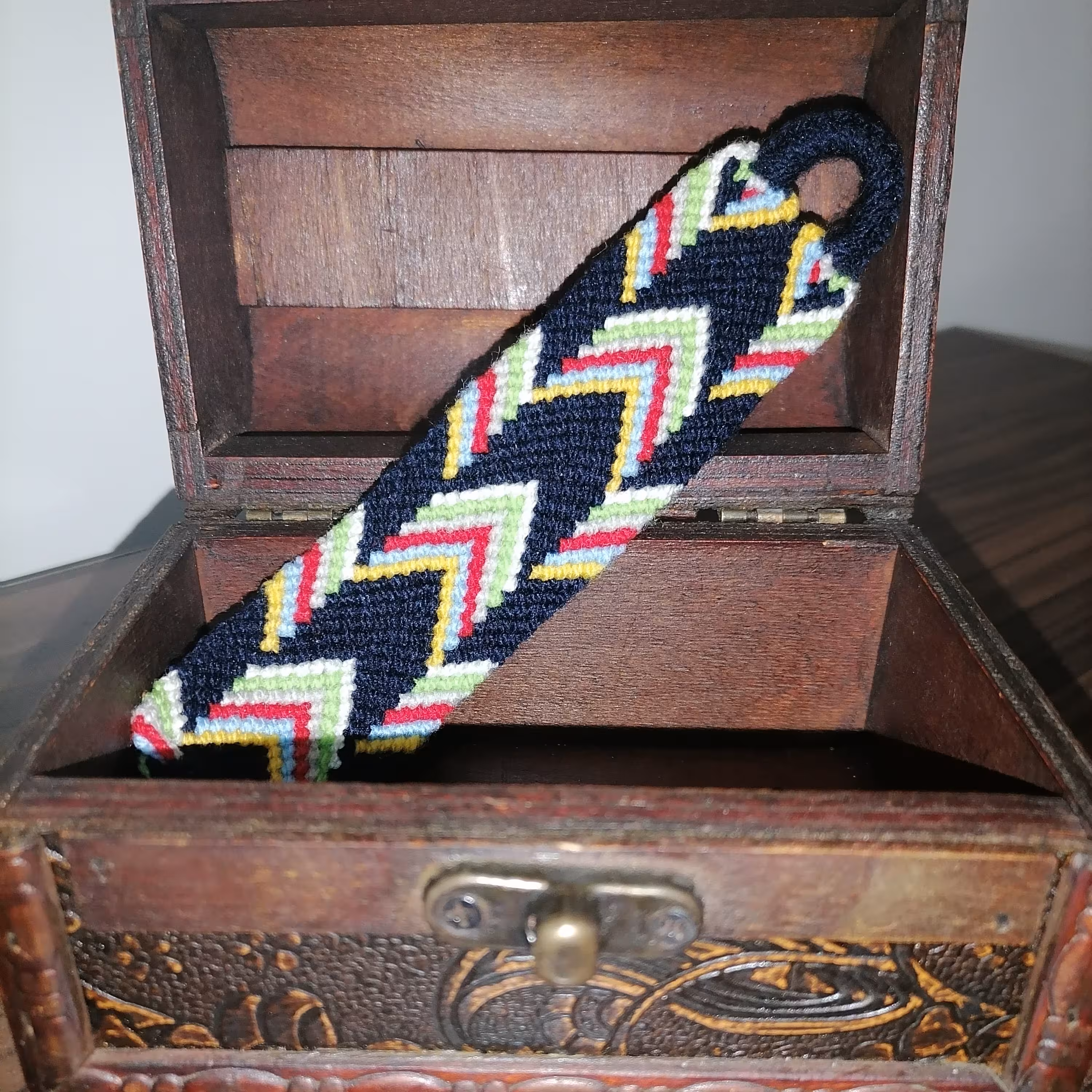 دستبند پهن دست بافت