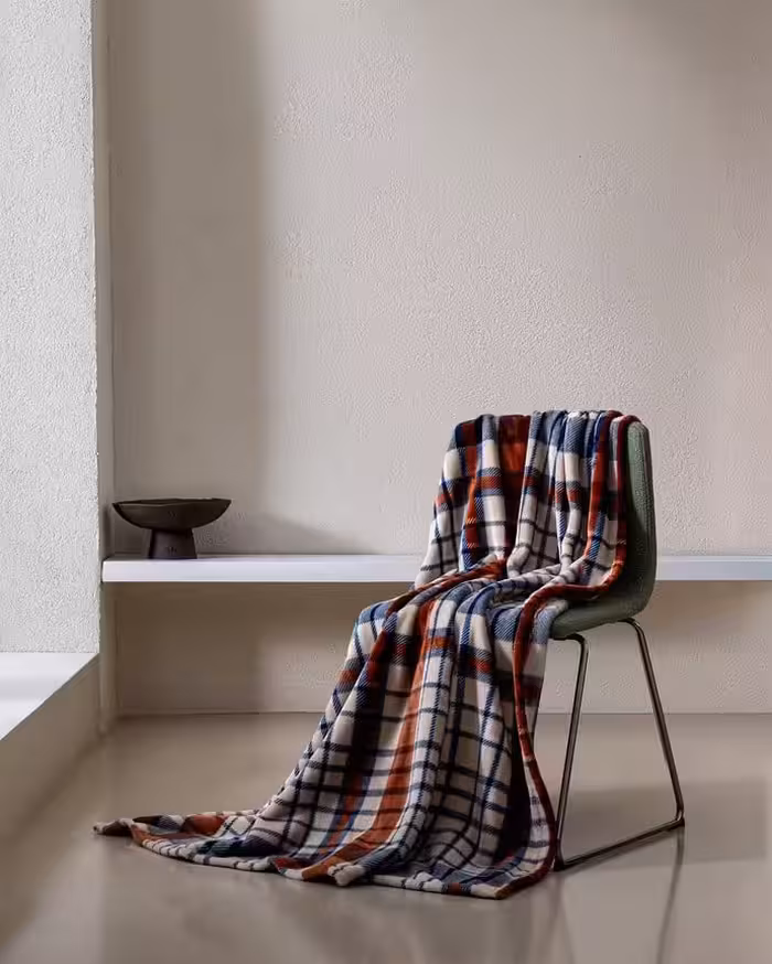 شال مبل مادام کوکو طرح Fravonne