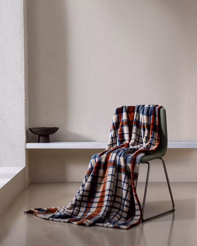 شال مبل مادام کوکو طرح Fravonne