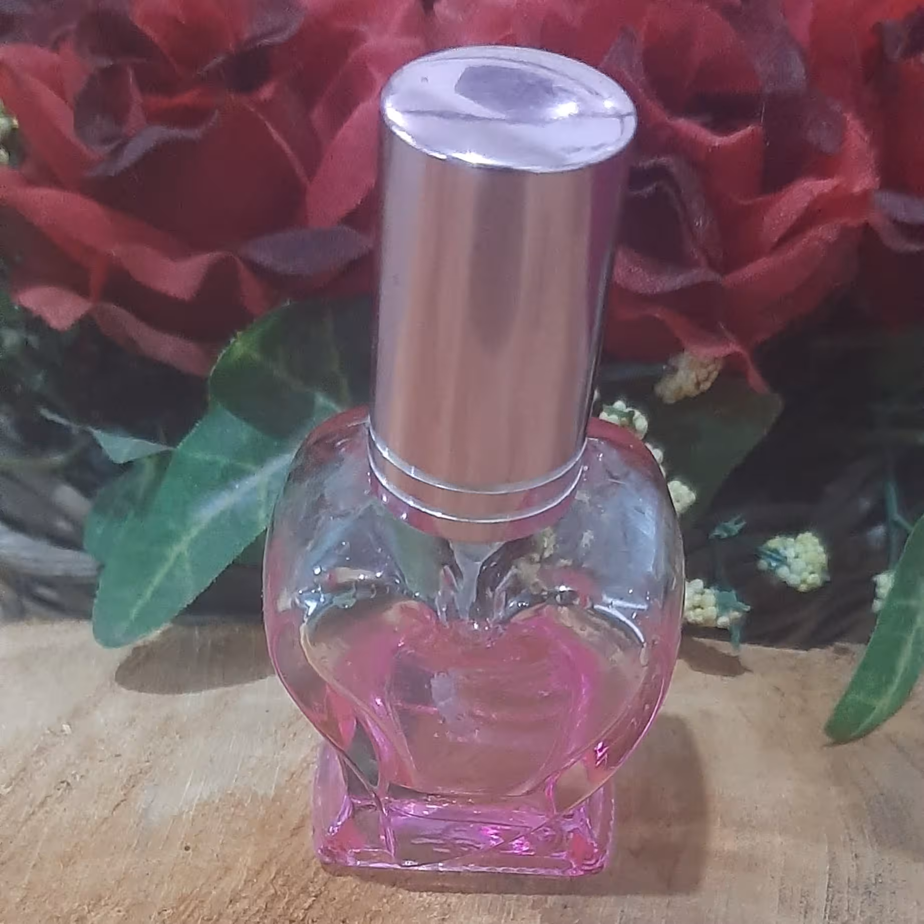 عطر ویکتوریا سکرت اسپری افشان (ده گرمی)