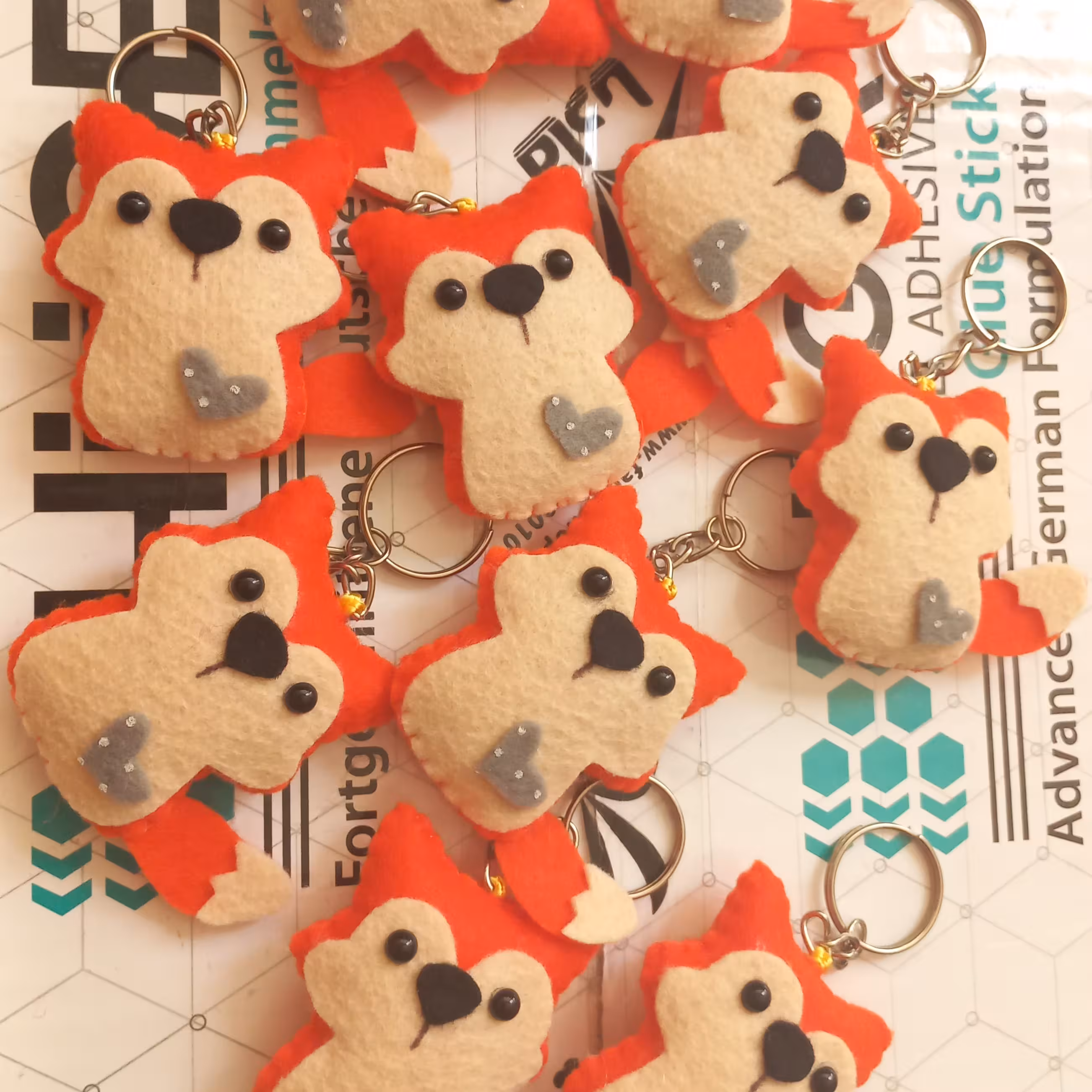 گیفت ویژه آموزش حرف الفبا هدیه جشن آشنایی با نشانه ر مثل روباه مدل جاسویچی